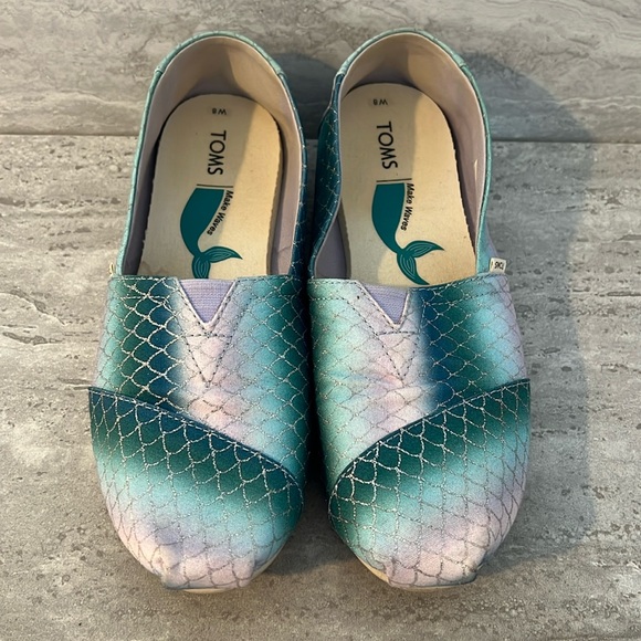 Toms Shoes - Toms